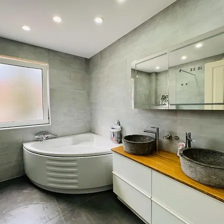 Casa de Férias Carpediem Piscina Privada, Jacuzzi Y Parking Gratuito